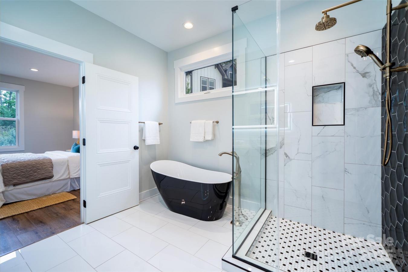 Arden, Buncombe, 28704, United States, 3 Bedrooms Bedrooms, ,2 BathroomsBathrooms,Residential,For Sale,1929345