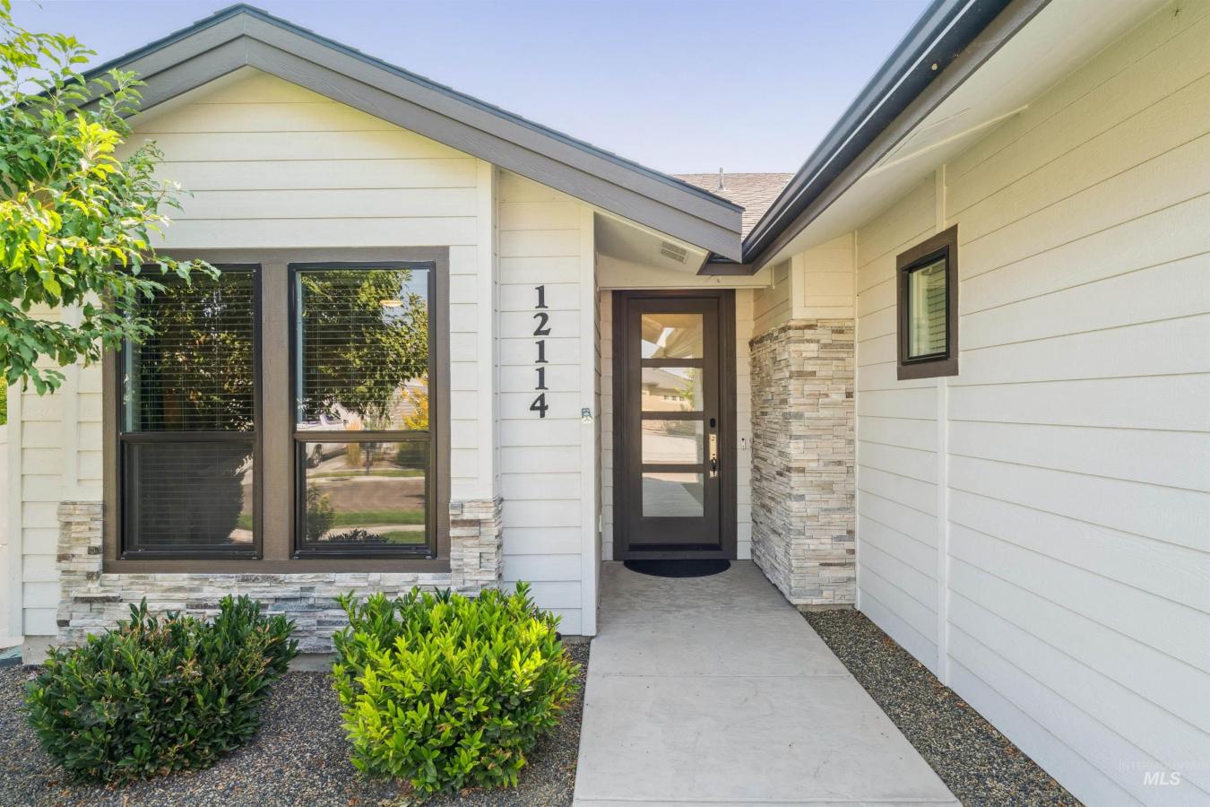 Nampa, Canyon, 83686, United States, 3 Bedrooms Bedrooms, ,3 BathroomsBathrooms,Residential,For Sale,1929344