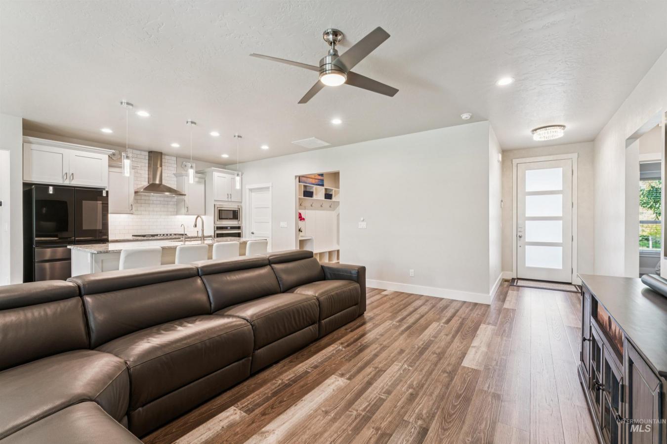 Nampa, Canyon, 83686, United States, 3 Bedrooms Bedrooms, ,3 BathroomsBathrooms,Residential,For Sale,1929344