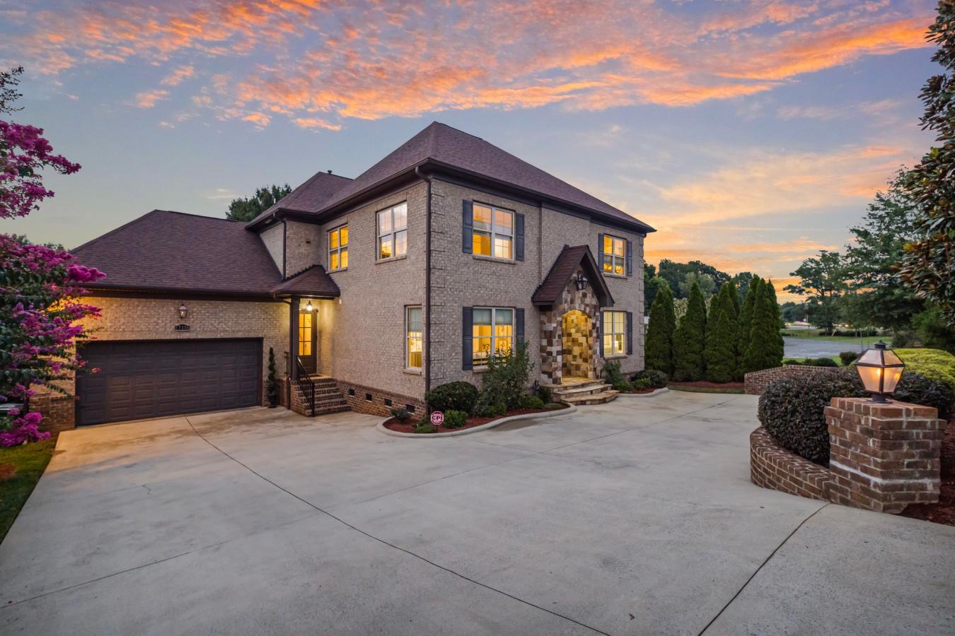 Charlotte, North Carolina, 28277, United States, 6 Bedrooms Bedrooms, ,5 BathroomsBathrooms,Residential,For Sale,1929339