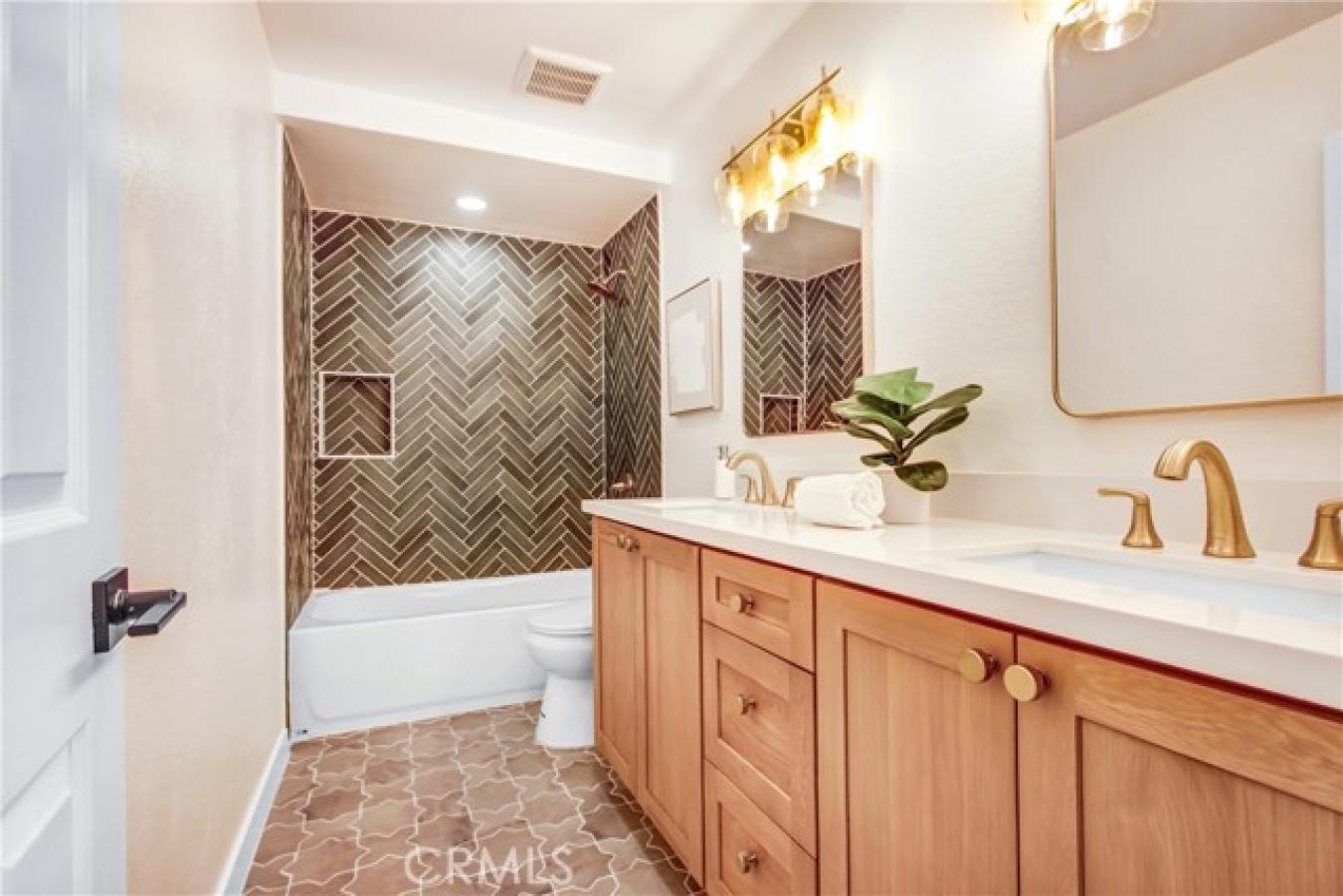 Walnut, Los Angeles, 91789, United States, 4 Bedrooms Bedrooms, ,2 BathroomsBathrooms,Residential,For Sale,1929568