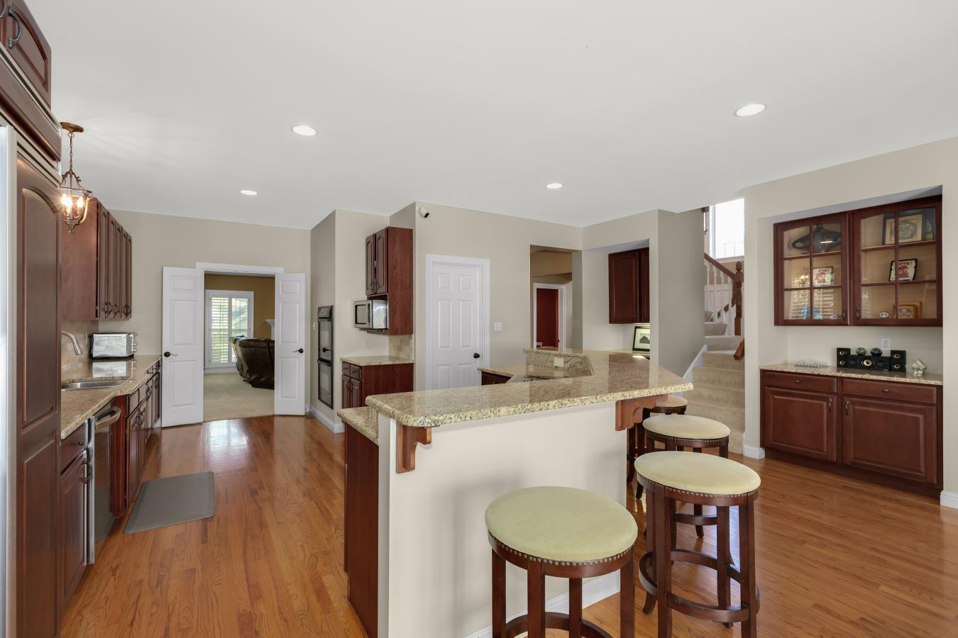 Chesterfield, St. Louis, 63005, United States, 4 Bedrooms Bedrooms, ,5 BathroomsBathrooms,Residential,For Sale,1929567