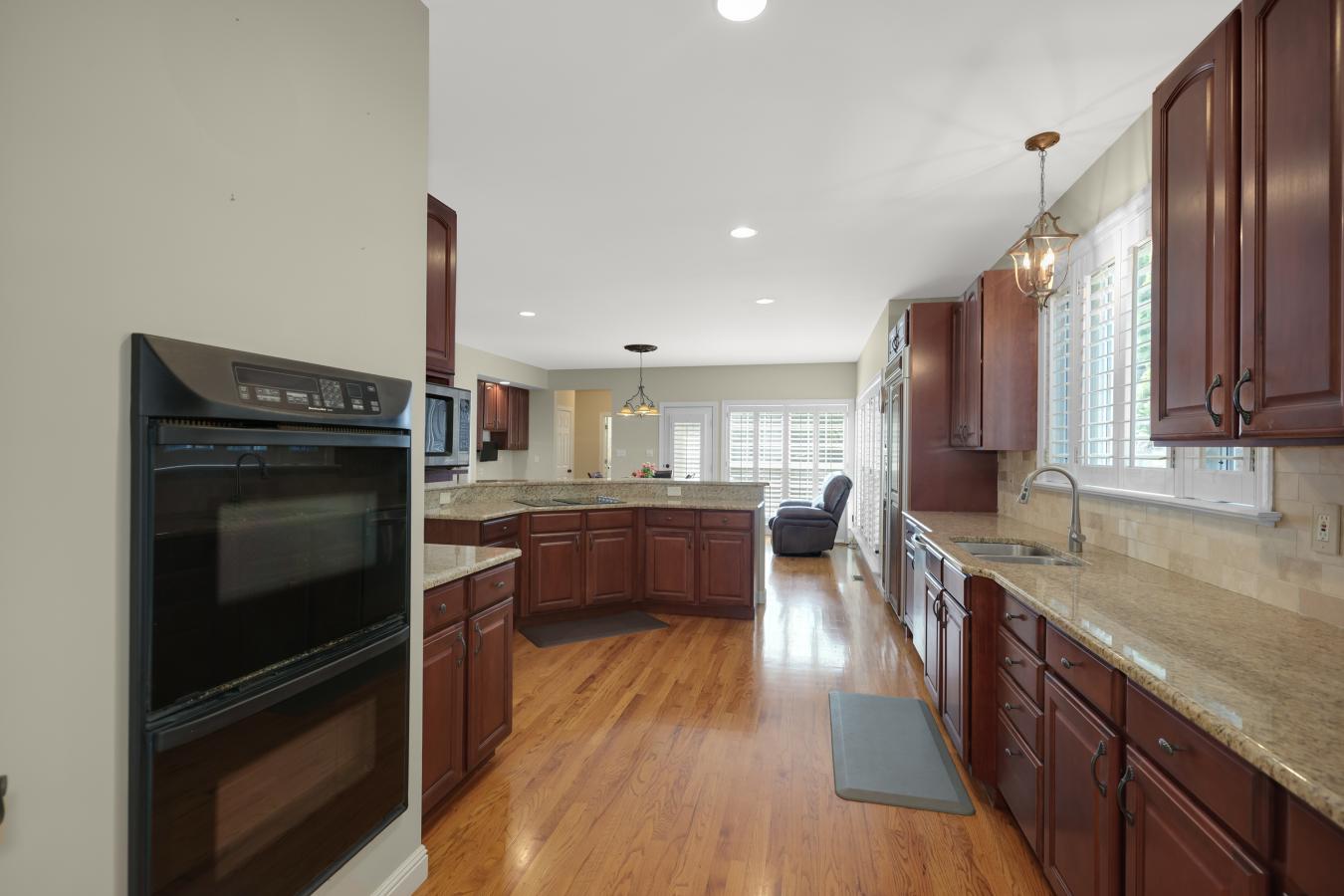 Chesterfield, St. Louis, 63005, United States, 4 Bedrooms Bedrooms, ,5 BathroomsBathrooms,Residential,For Sale,1929567