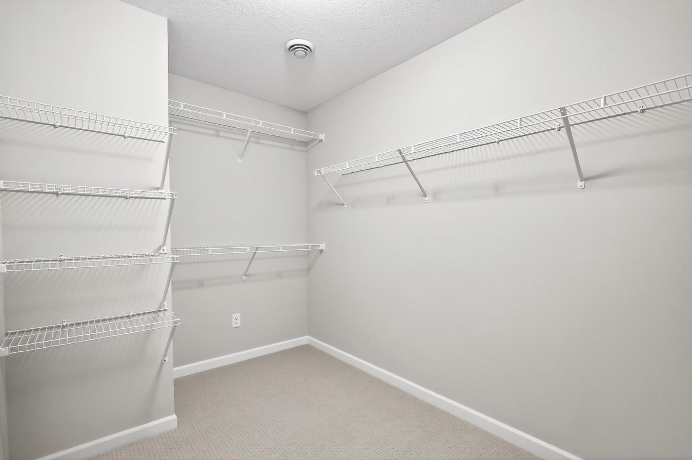 Saint Paul, Minnesota, 55116, United States, 4 Bedrooms Bedrooms, ,3 BathroomsBathrooms,Residential,For Sale,1929335