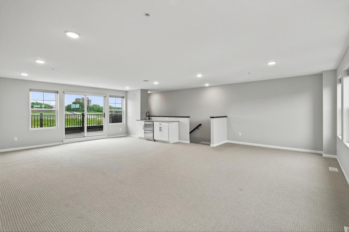 Saint Paul, Minnesota, 55116, United States, 4 Bedrooms Bedrooms, ,3 BathroomsBathrooms,Residential,For Sale,1929335