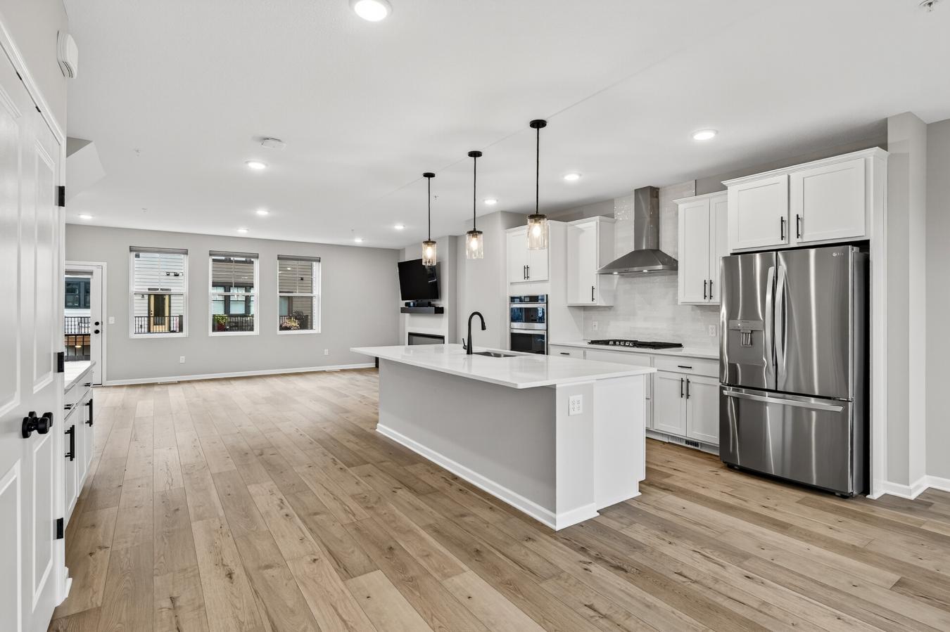 Saint Paul, Minnesota, 55116, United States, 4 Bedrooms Bedrooms, ,3 BathroomsBathrooms,Residential,For Sale,1929335