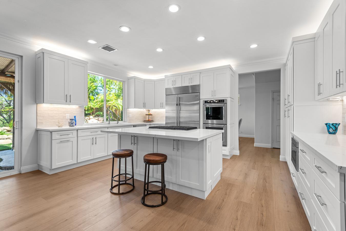 Simi Valley, California, 93065, United States, 5 Bedrooms Bedrooms, ,1 BathroomBathrooms,Residential,For Sale,1929334