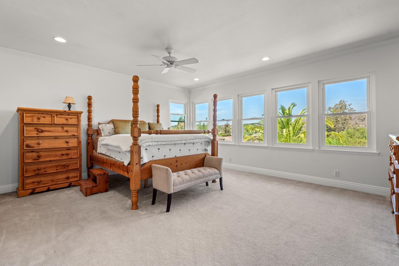 Simi Valley, California, 93065, United States, 5 Bedrooms Bedrooms, ,1 BathroomBathrooms,Residential,For Sale,1929334