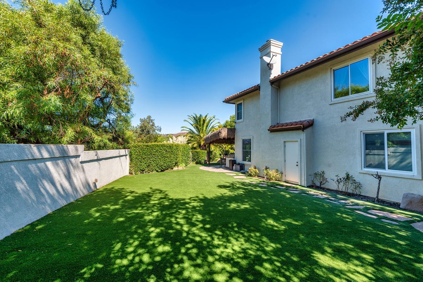 Simi Valley, California, 93065, United States, 5 Bedrooms Bedrooms, ,1 BathroomBathrooms,Residential,For Sale,1929334