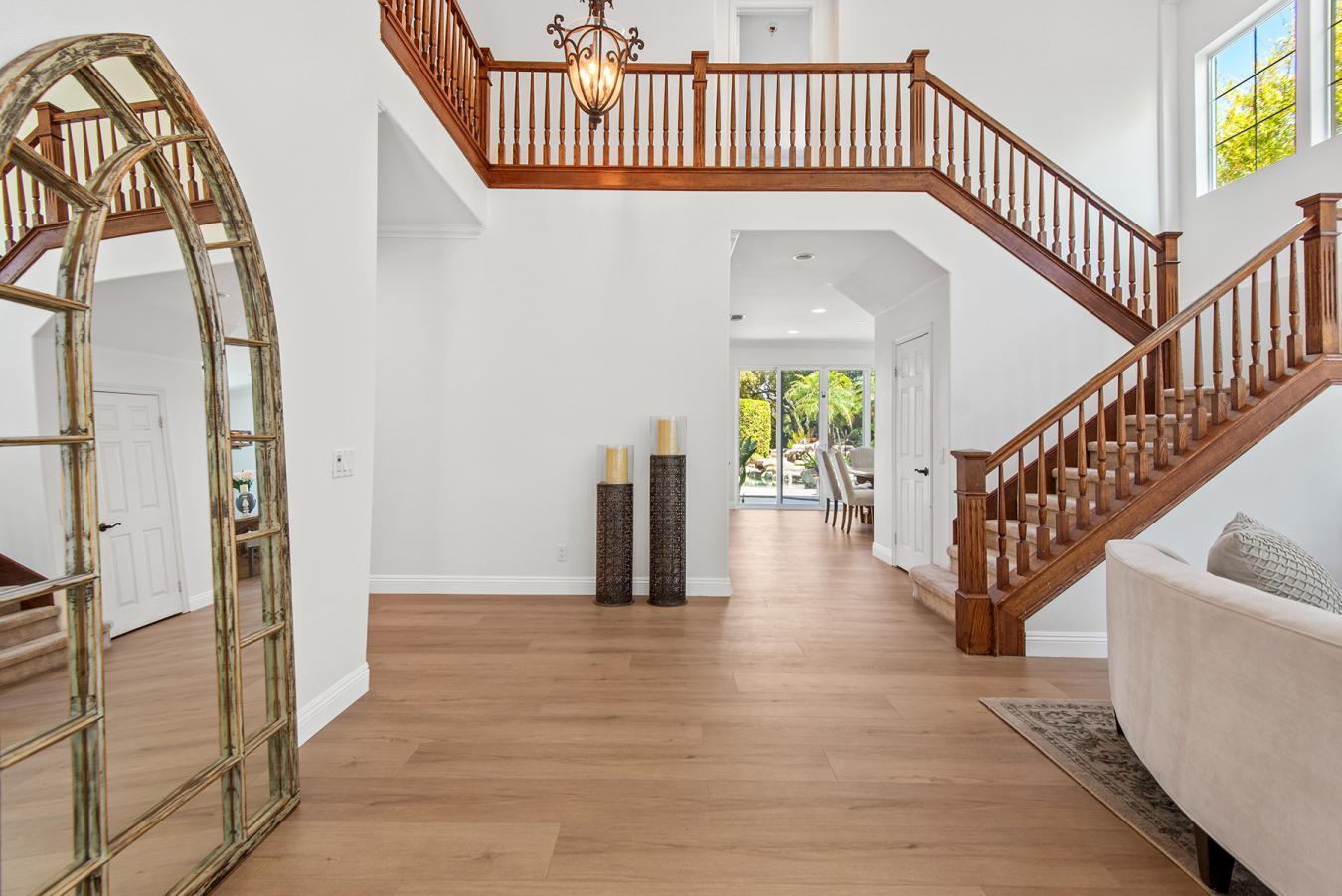 Simi Valley, California, 93065, United States, 5 Bedrooms Bedrooms, ,1 BathroomBathrooms,Residential,For Sale,1929334