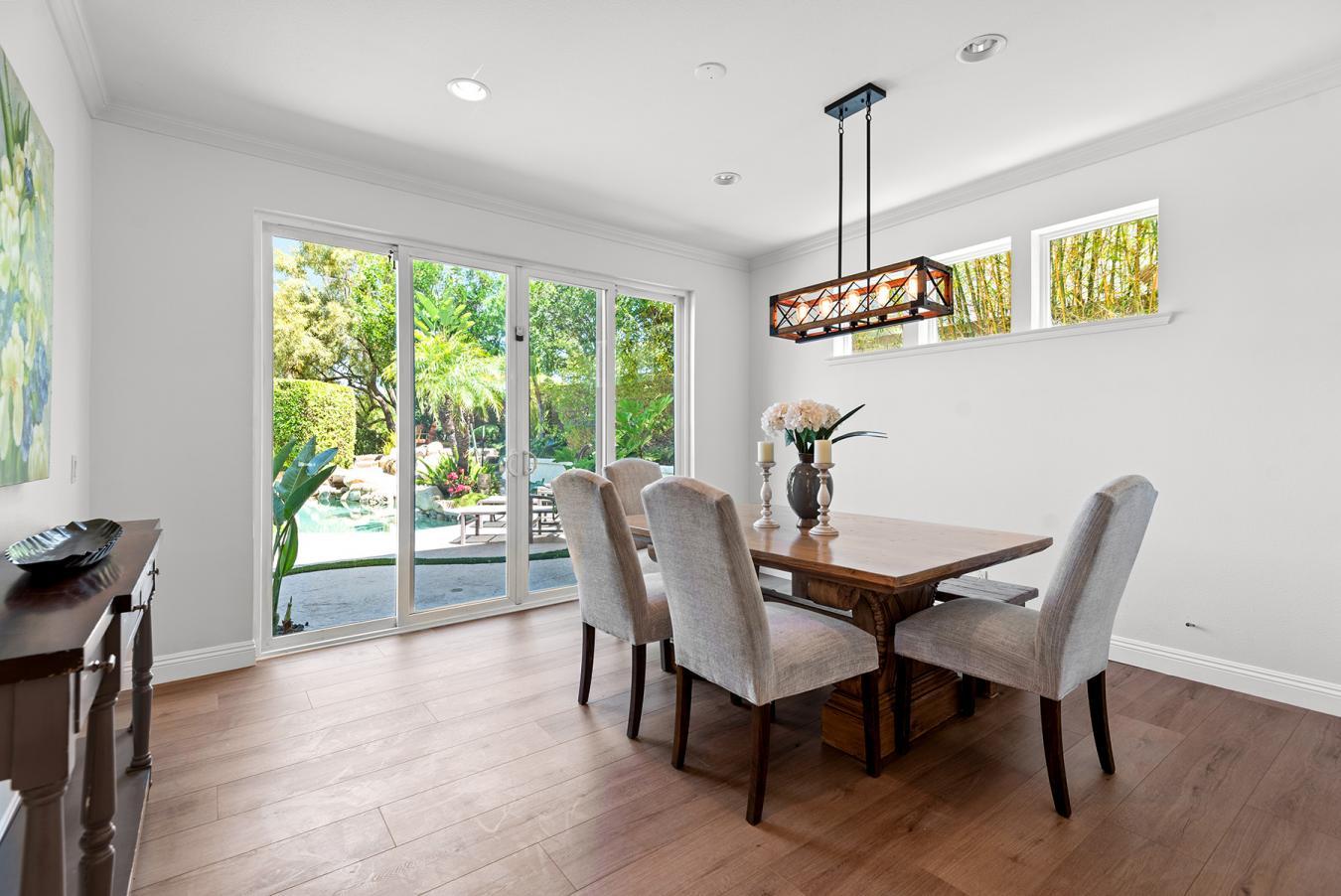 Simi Valley, California, 93065, United States, 5 Bedrooms Bedrooms, ,1 BathroomBathrooms,Residential,For Sale,1929334