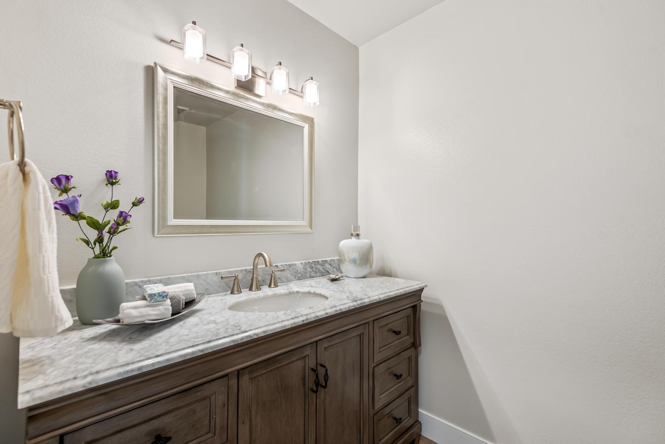 Westlake Village, California, 91361, United States, 3 Bedrooms Bedrooms, ,2 BathroomsBathrooms,Residential,For Sale,1929333