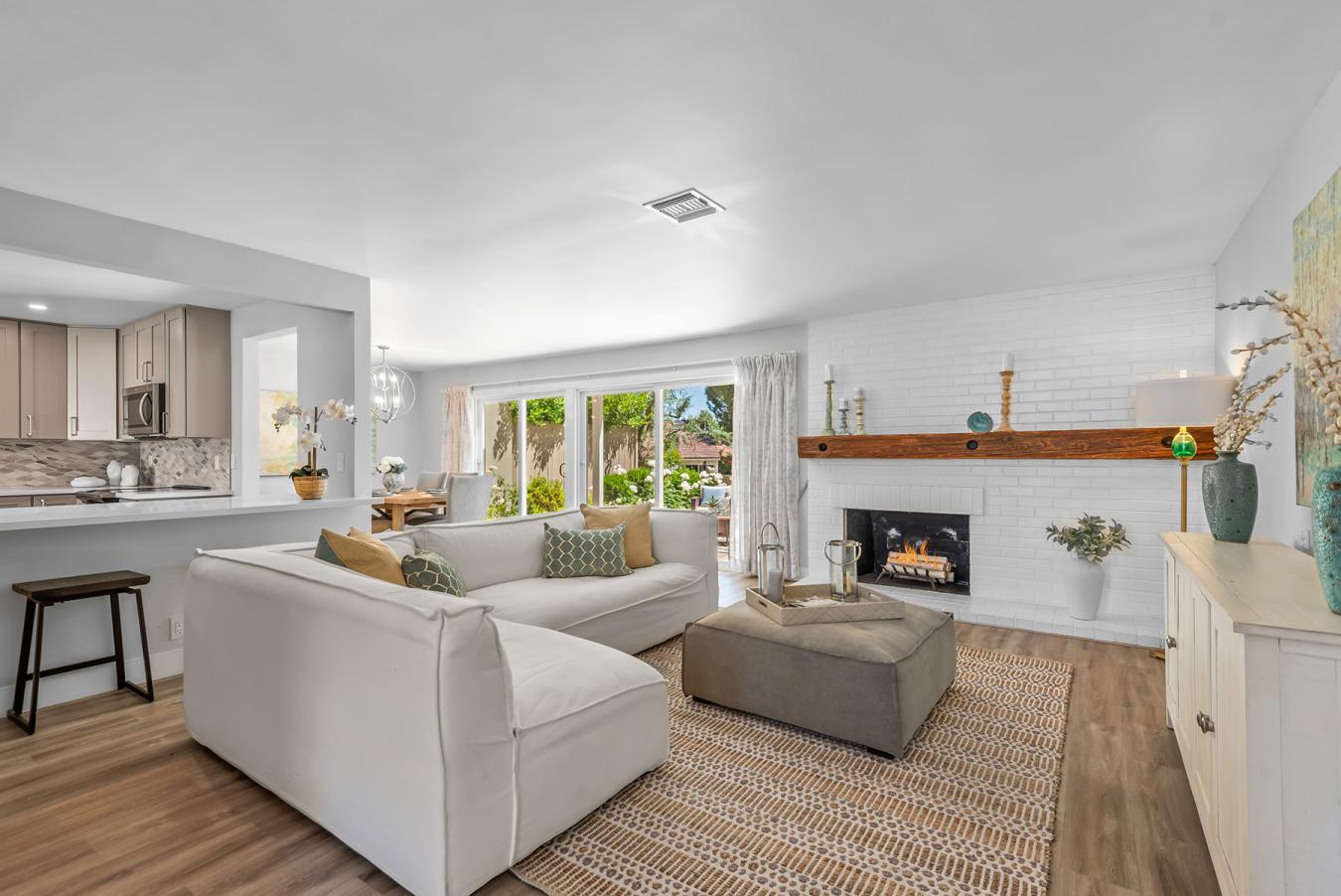 Westlake Village, California, 91361, United States, 3 Bedrooms Bedrooms, ,2 BathroomsBathrooms,Residential,For Sale,1929333