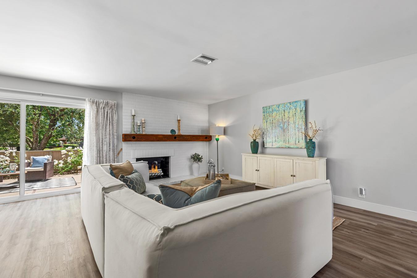 Westlake Village, California, 91361, United States, 3 Bedrooms Bedrooms, ,2 BathroomsBathrooms,Residential,For Sale,1929333