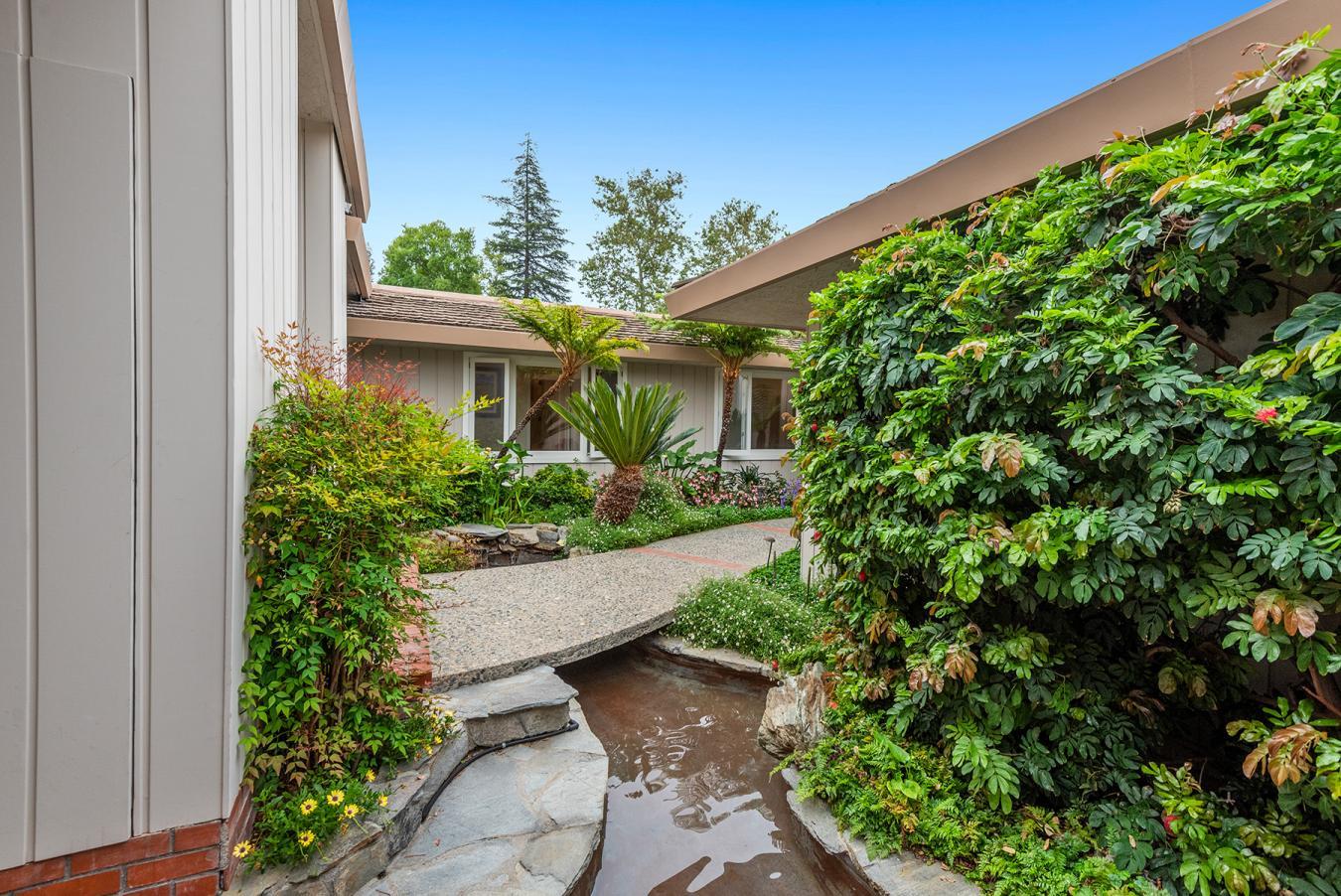 Westlake Village, California, 91361, United States, 3 Bedrooms Bedrooms, ,3 BathroomsBathrooms,Residential,For Sale,1929332
