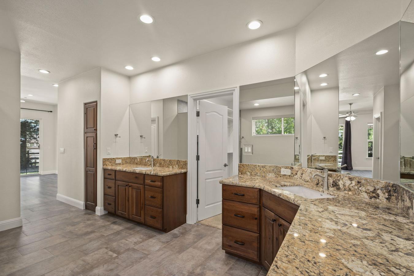 Reno, Washoe, 89519, United States, 4 Bedrooms Bedrooms, ,3 BathroomsBathrooms,Residential,For Sale,1929331