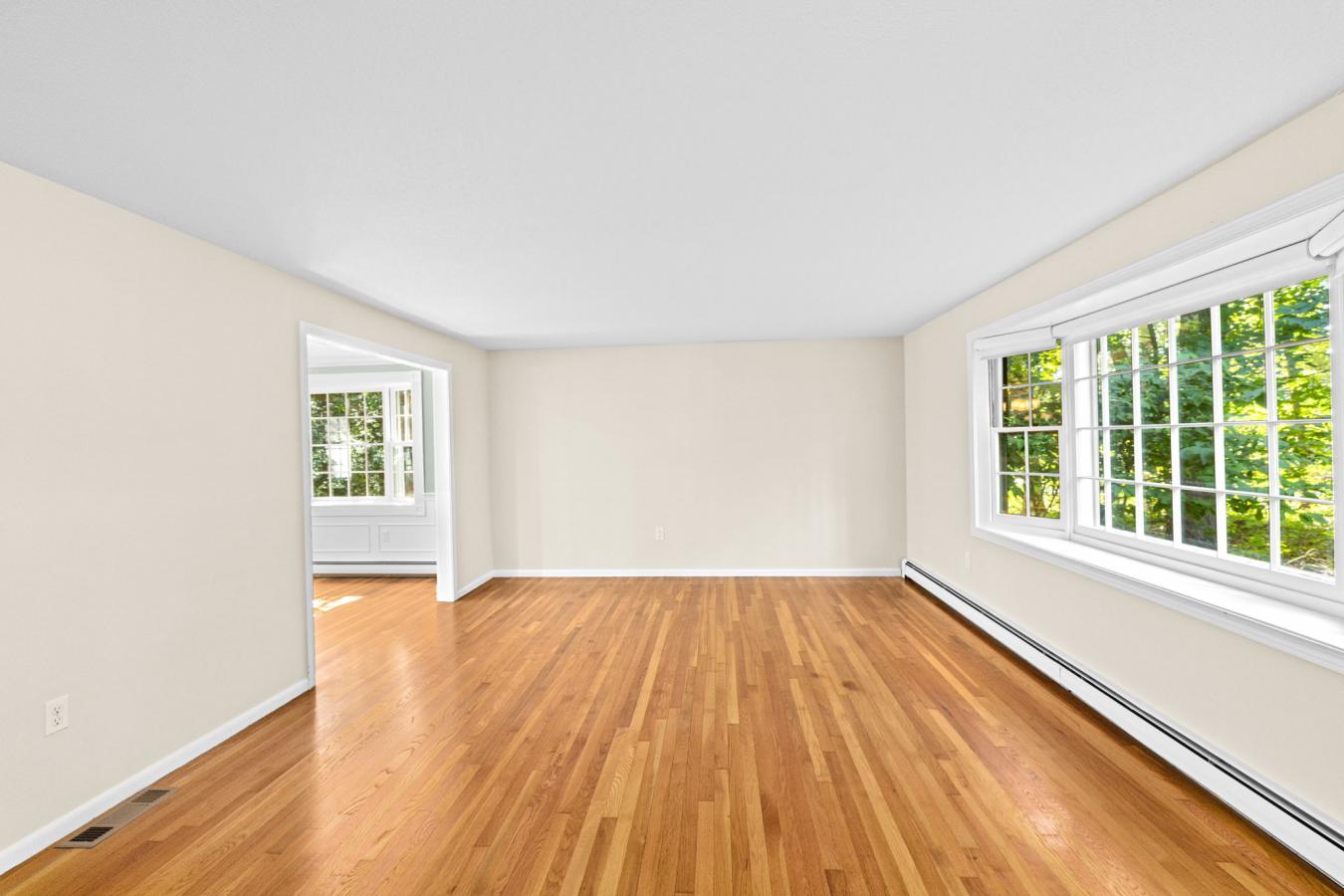 Norfolk, Massachusetts, 02056, United States, 4 Bedrooms Bedrooms, ,2 BathroomsBathrooms,Residential,For Sale,1929558