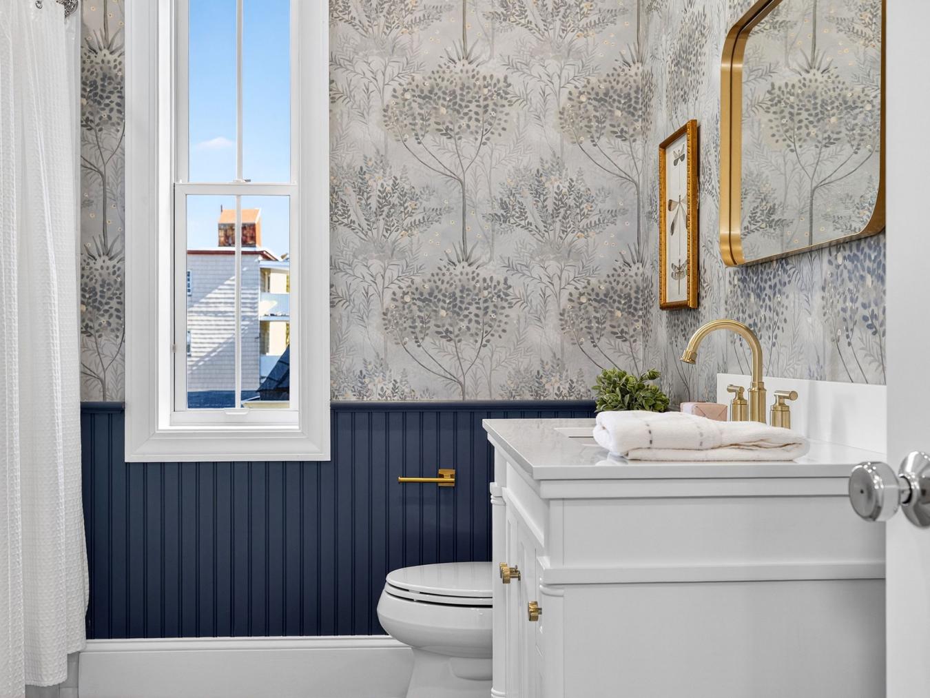 Somerville, Massachusetts, 02143, United States, 3 Bedrooms Bedrooms, ,2 BathroomsBathrooms,Residential,For Sale,1929555