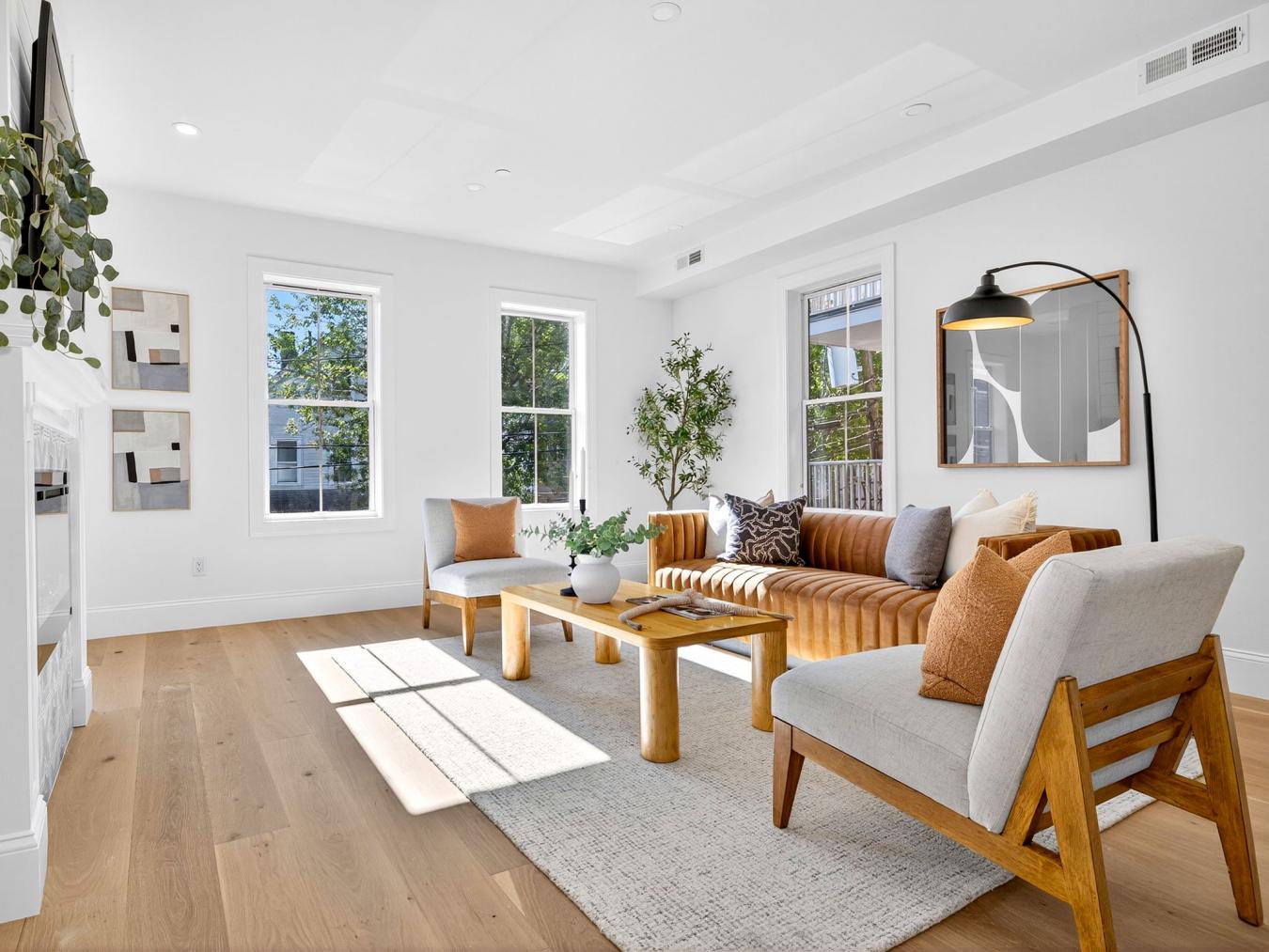 Somerville, Massachusetts, 02143, United States, 3 Bedrooms Bedrooms, ,2 BathroomsBathrooms,Residential,For Sale,1929555