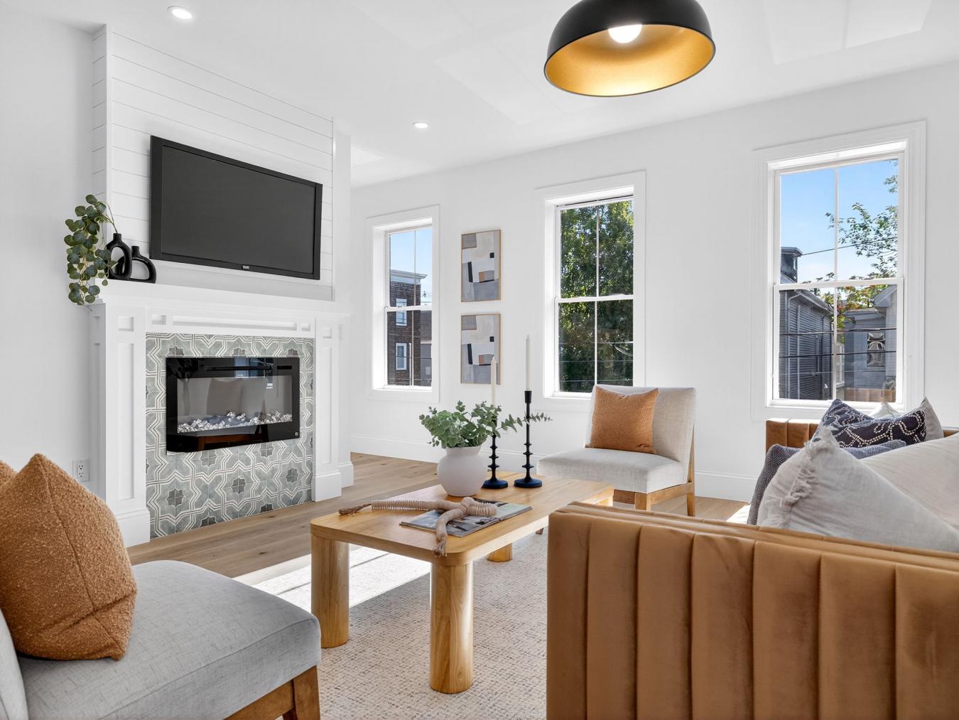 Somerville, Massachusetts, 02143, United States, 3 Bedrooms Bedrooms, ,2 BathroomsBathrooms,Residential,For Sale,1929555