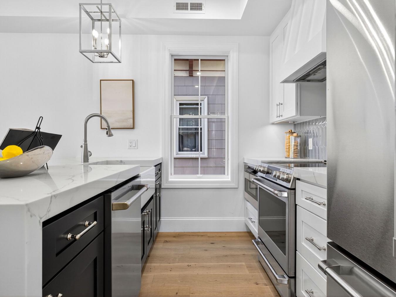 Somerville, Massachusetts, 02143, United States, 3 Bedrooms Bedrooms, ,2 BathroomsBathrooms,Residential,For Sale,1929555
