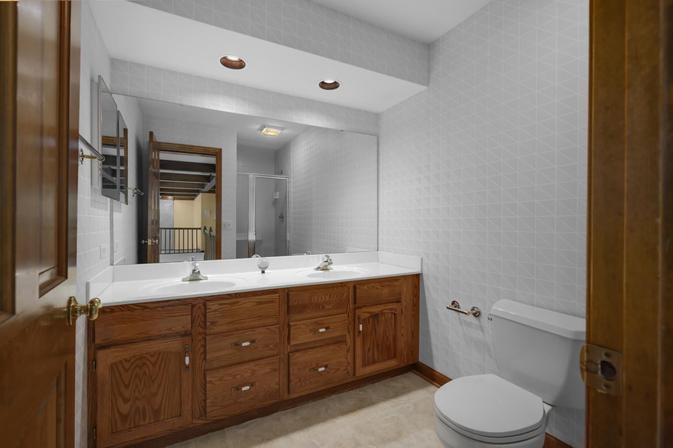 Chesterfield, Missouri, 63005, United States, 4 Bedrooms Bedrooms, ,4 BathroomsBathrooms,Residential,For Sale,1929554