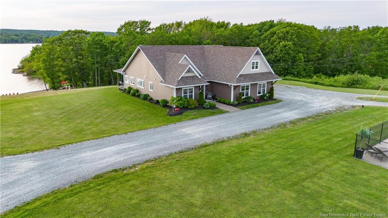 Cambridge-Narrows, Queens, E4C 2N6, Canada, 14 Bedrooms Bedrooms, ,10 BathroomsBathrooms,Residential,For Sale,1929552