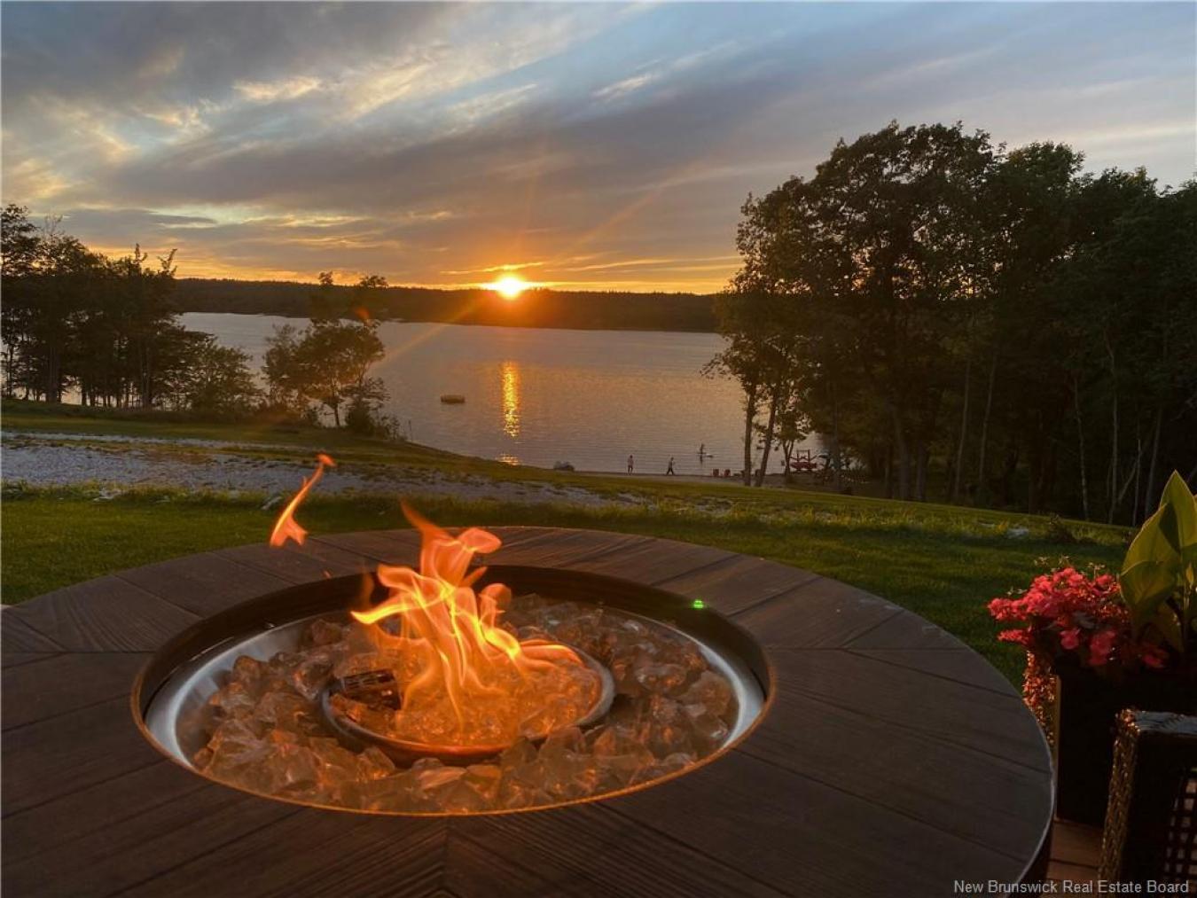 Cambridge-Narrows, Queens, E4C 2N6, Canada, 14 Bedrooms Bedrooms, ,10 BathroomsBathrooms,Residential,For Sale,1929552