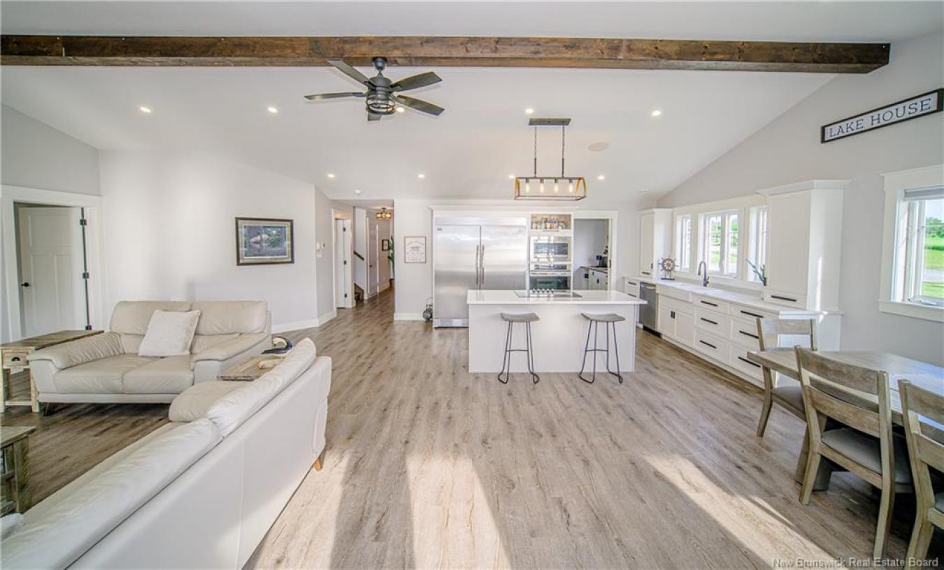 Cambridge-Narrows, Queens, E4C 2N6, Canada, 14 Bedrooms Bedrooms, ,10 BathroomsBathrooms,Residential,For Sale,1929552