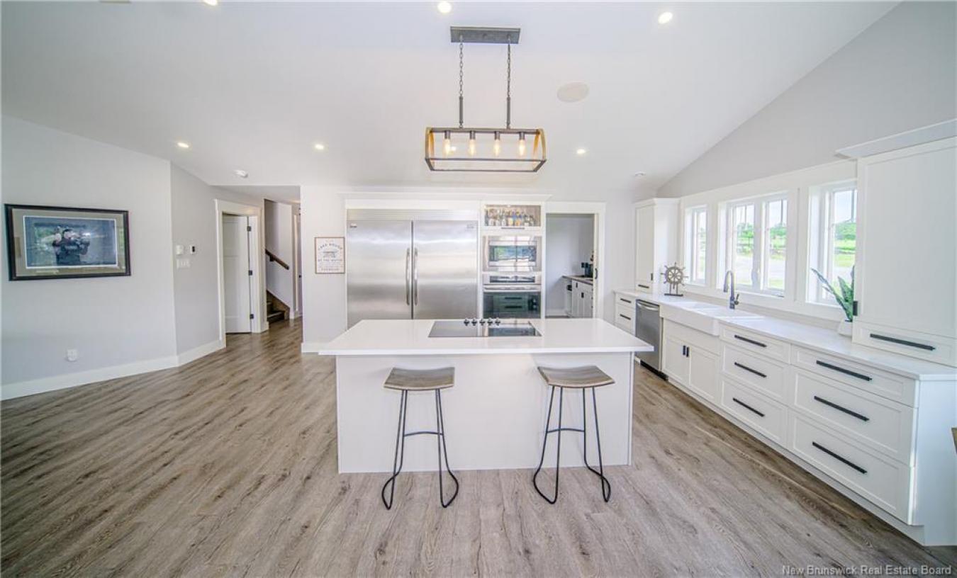 Cambridge-Narrows, Queens, E4C 2N6, Canada, 14 Bedrooms Bedrooms, ,10 BathroomsBathrooms,Residential,For Sale,1929552