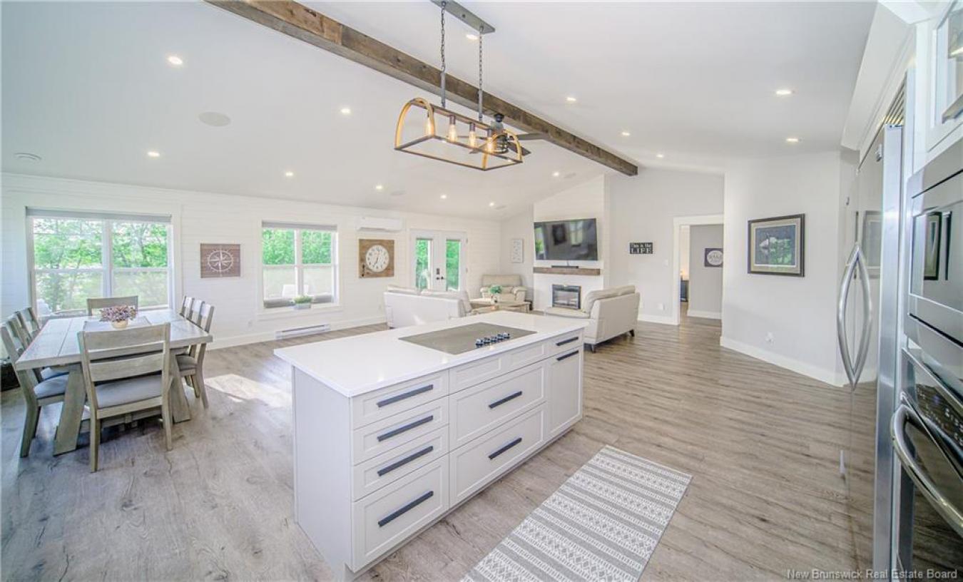 Cambridge-Narrows, Queens, E4C 2N6, Canada, 14 Bedrooms Bedrooms, ,10 BathroomsBathrooms,Residential,For Sale,1929552