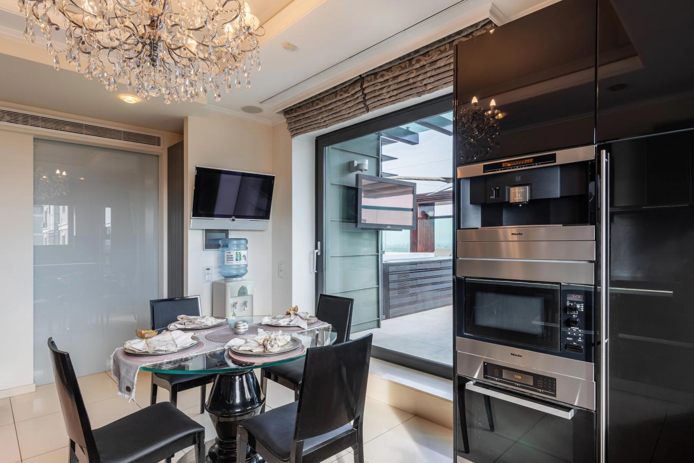 Bucharest, 023831, Romania, 4 Bedrooms Bedrooms, ,4 BathroomsBathrooms,Residential,For Sale,1929544