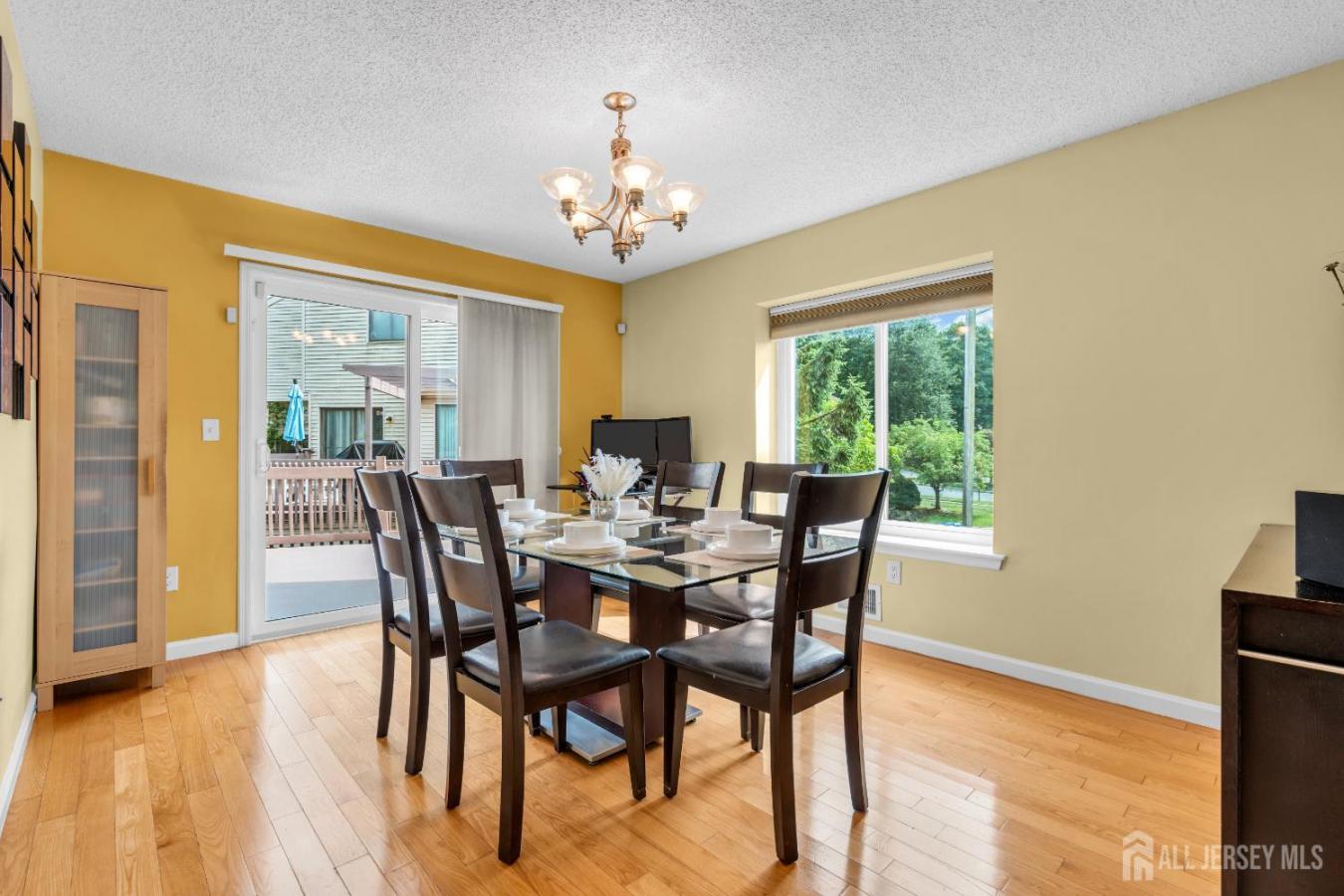 East Brunswick, Middlesex, 08816, United States, 3 Bedrooms Bedrooms, ,2 BathroomsBathrooms,Residential,For Sale,1929539