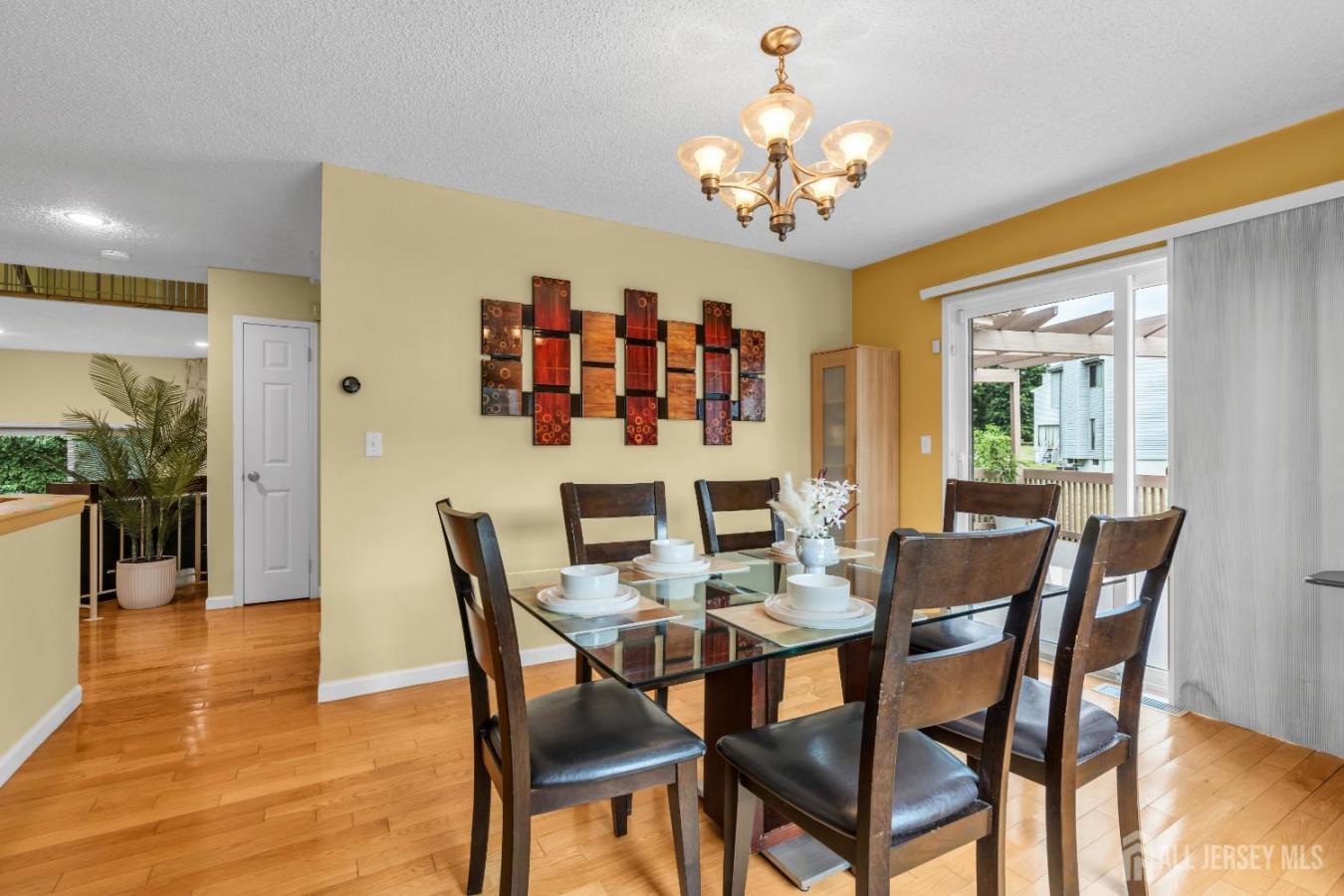 East Brunswick, Middlesex, 08816, United States, 3 Bedrooms Bedrooms, ,2 BathroomsBathrooms,Residential,For Sale,1929539