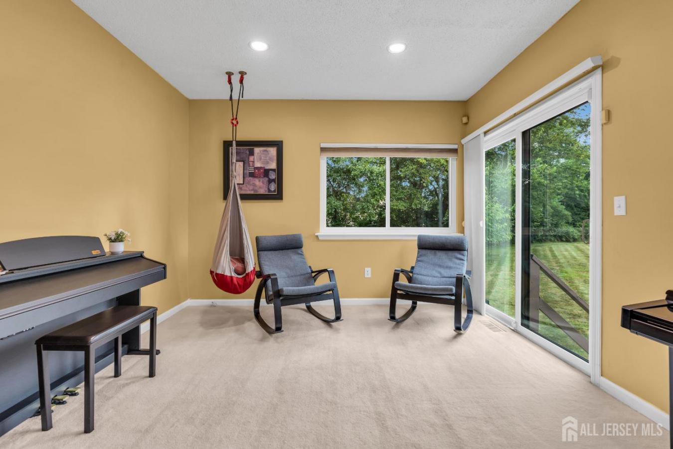 East Brunswick, Middlesex, 08816, United States, 3 Bedrooms Bedrooms, ,2 BathroomsBathrooms,Residential,For Sale,1929539