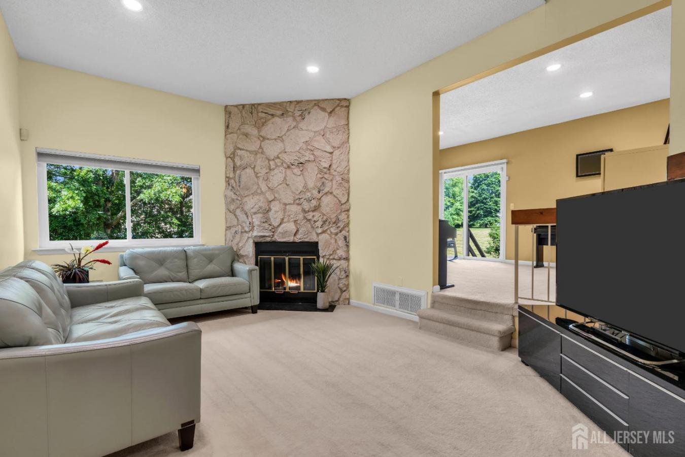 East Brunswick, Middlesex, 08816, United States, 3 Bedrooms Bedrooms, ,2 BathroomsBathrooms,Residential,For Sale,1929539 East Brunswick, Middlesex, 08816, United States, 3 Bedrooms Bedrooms, ,2 BathroomsBathrooms,Residential,For Sale,1929539