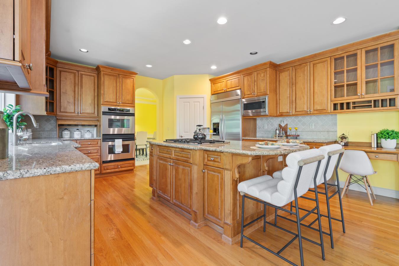 Bellevue, King, 98006, United States, 5 Bedrooms Bedrooms, ,3 BathroomsBathrooms,Residential,For Sale,1929538
