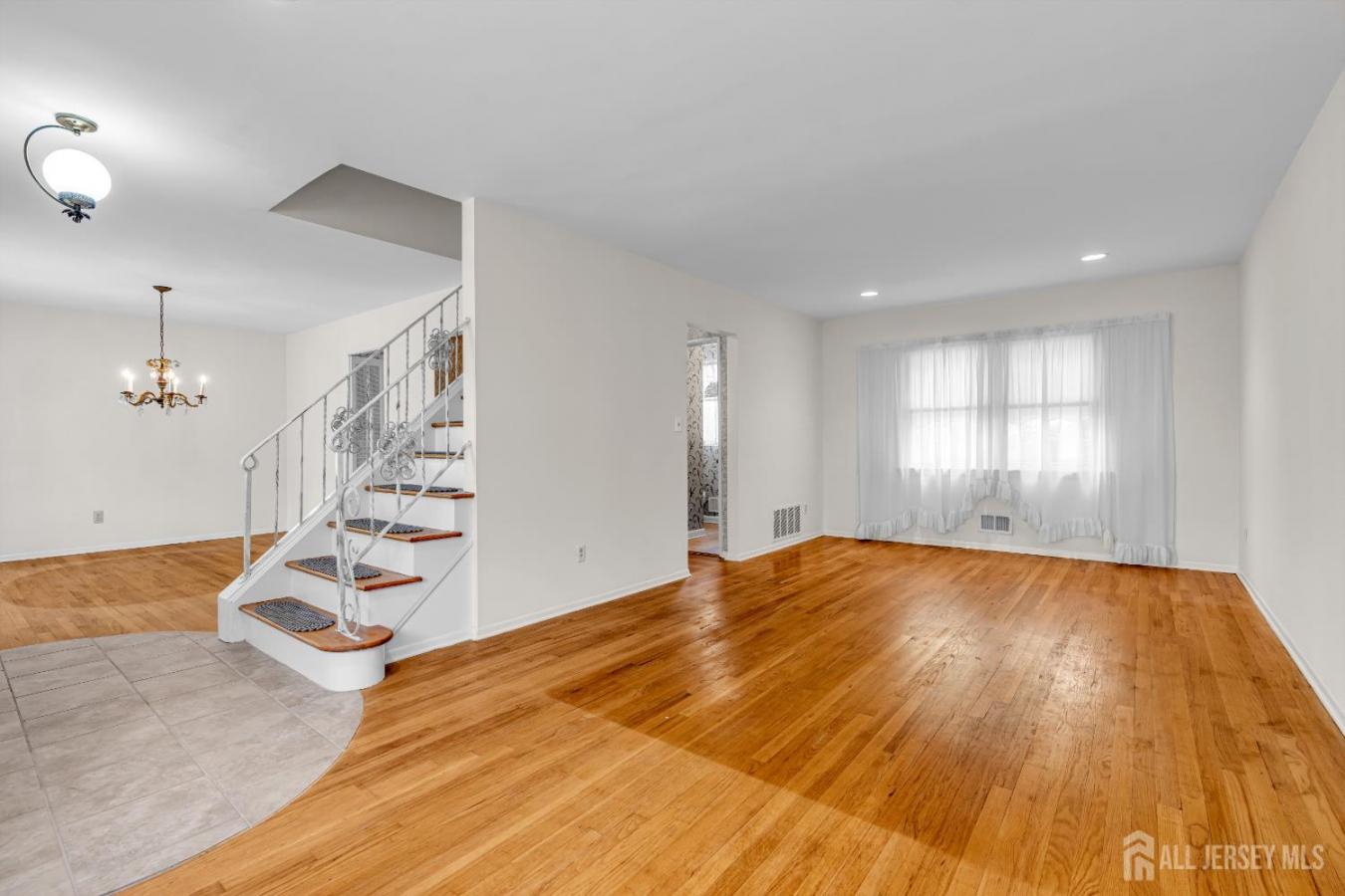 Matawan, Monmouth, 07747, United States, 4 Bedrooms Bedrooms, ,2 BathroomsBathrooms,Residential,For Sale,1946833