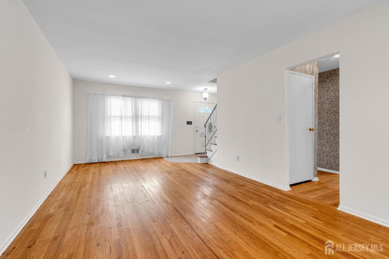 Matawan, Monmouth, 07747, United States, 4 Bedrooms Bedrooms, ,2 BathroomsBathrooms,Residential,For Sale,1946833