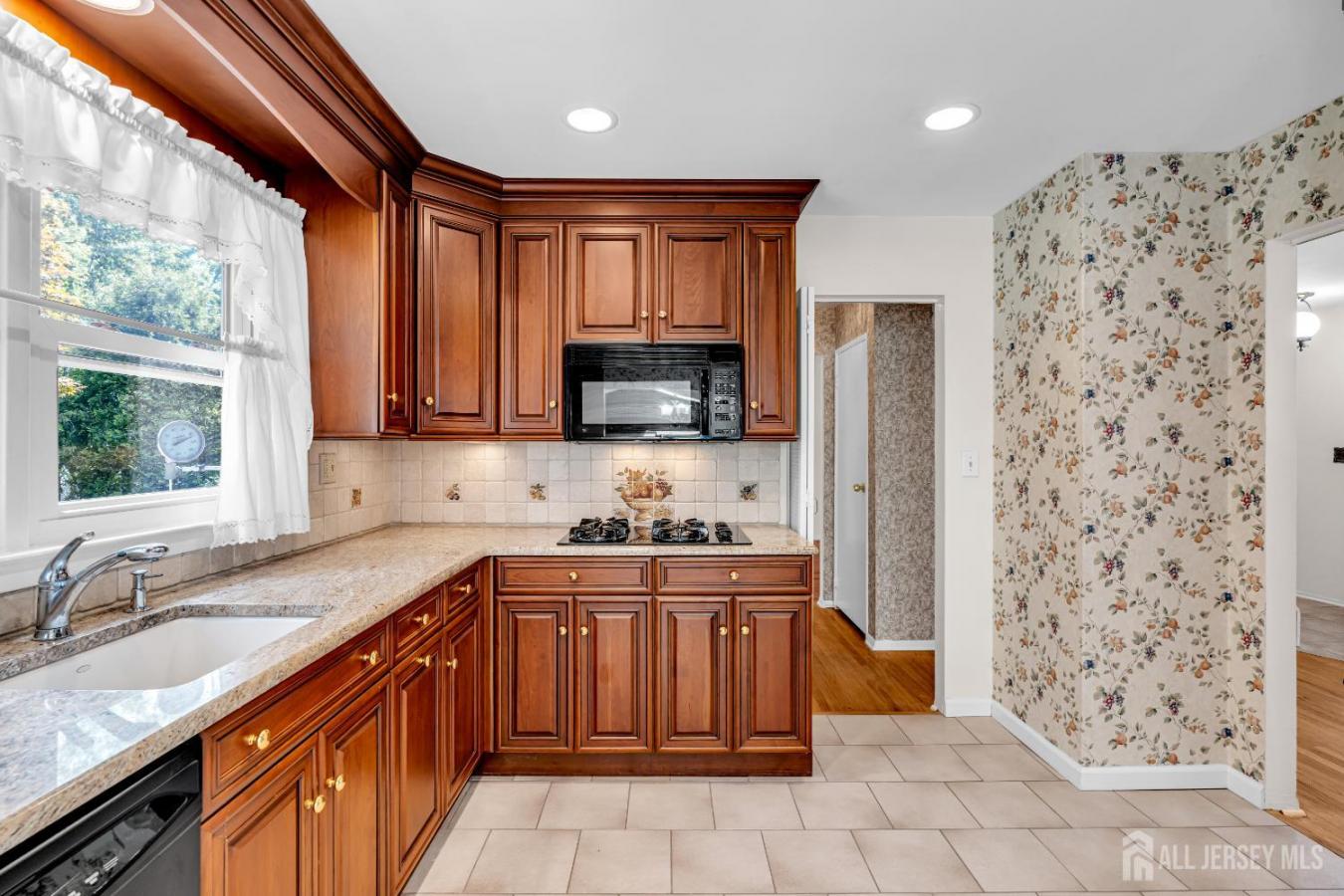 Matawan, Monmouth, 07747, United States, 4 Bedrooms Bedrooms, ,2 BathroomsBathrooms,Residential,For Sale,1946833