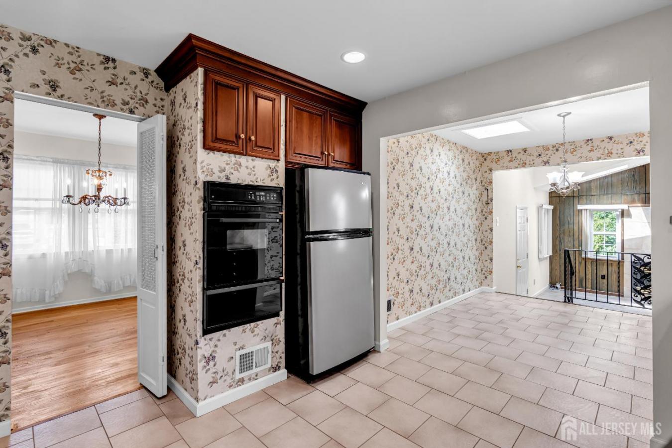 Matawan, Monmouth, 07747, United States, 4 Bedrooms Bedrooms, ,2 BathroomsBathrooms,Residential,For Sale,1946833