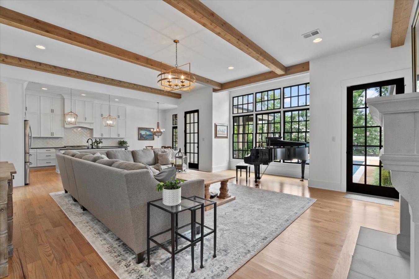 Collierville, Shelby, 38017, United States, 6 Bedrooms Bedrooms, ,4 BathroomsBathrooms,Residential,For Sale,1929537