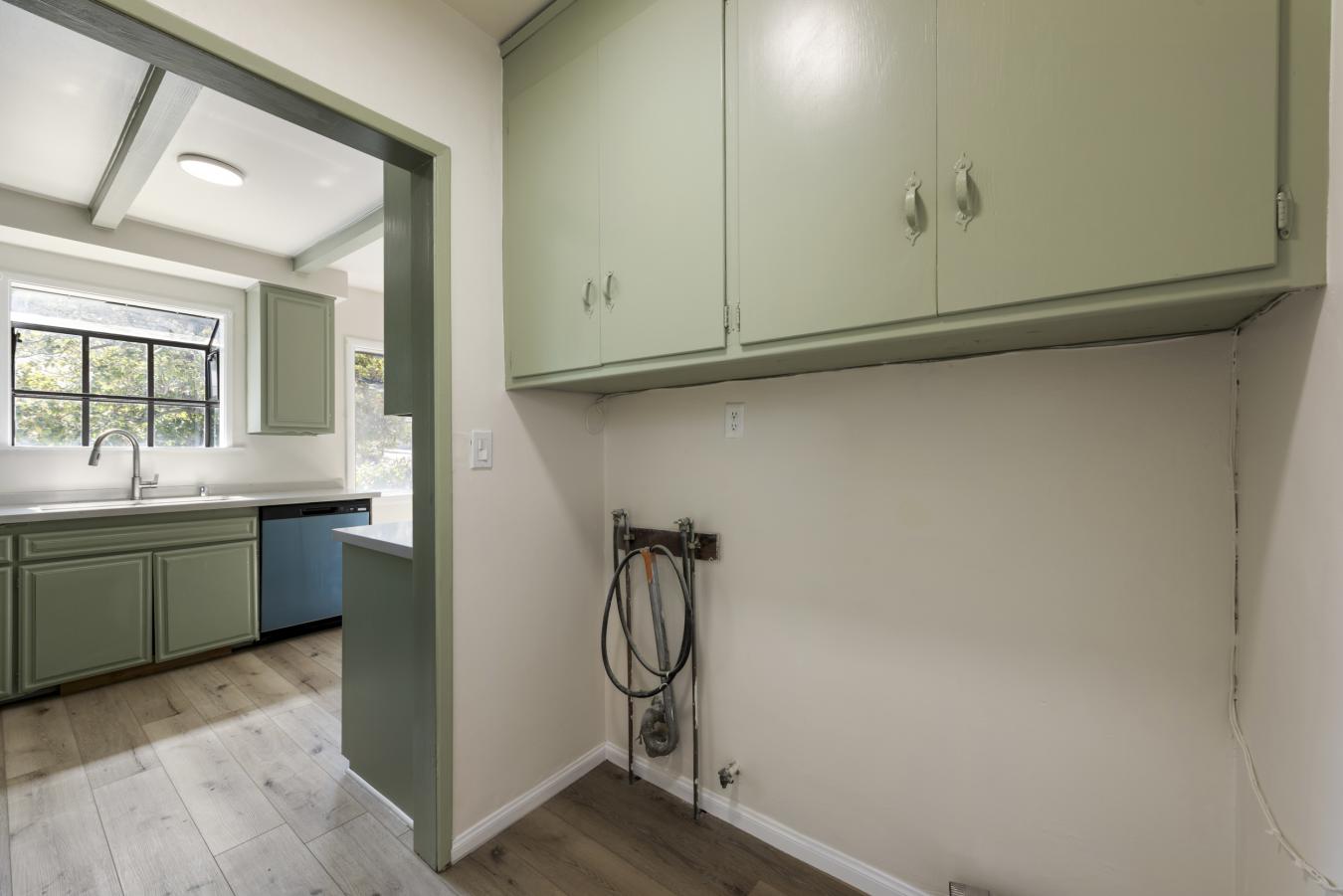 Sun Valley, Los Angeles, 91352, United States, 3 Bedrooms Bedrooms, ,2 BathroomsBathrooms,Residential,For Sale,1929535