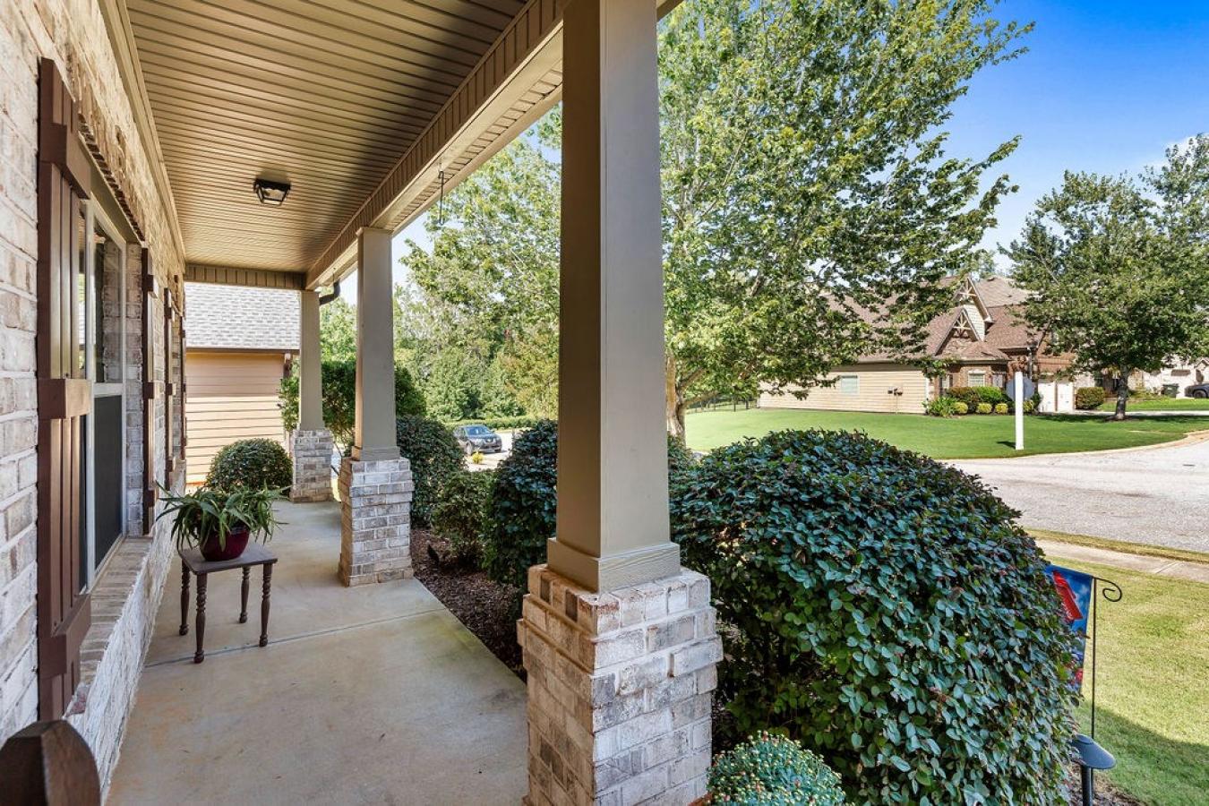 Simpsonville, Greenville, 29680, United States, 4 Bedrooms Bedrooms, ,3 BathroomsBathrooms,Residential,For Sale,1945713