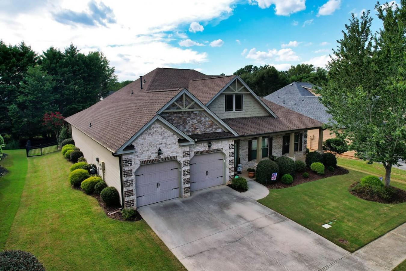 Simpsonville, Greenville, 29680, United States, 4 Bedrooms Bedrooms, ,3 BathroomsBathrooms,Residential,For Sale,1945713