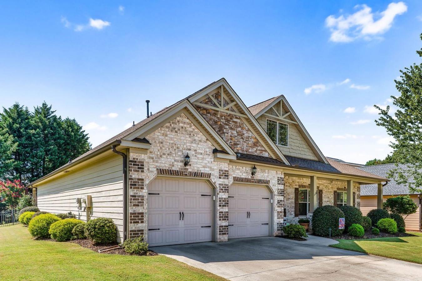 Simpsonville, Greenville, 29680, United States, 4 Bedrooms Bedrooms, ,3 BathroomsBathrooms,Residential,For Sale,1945713