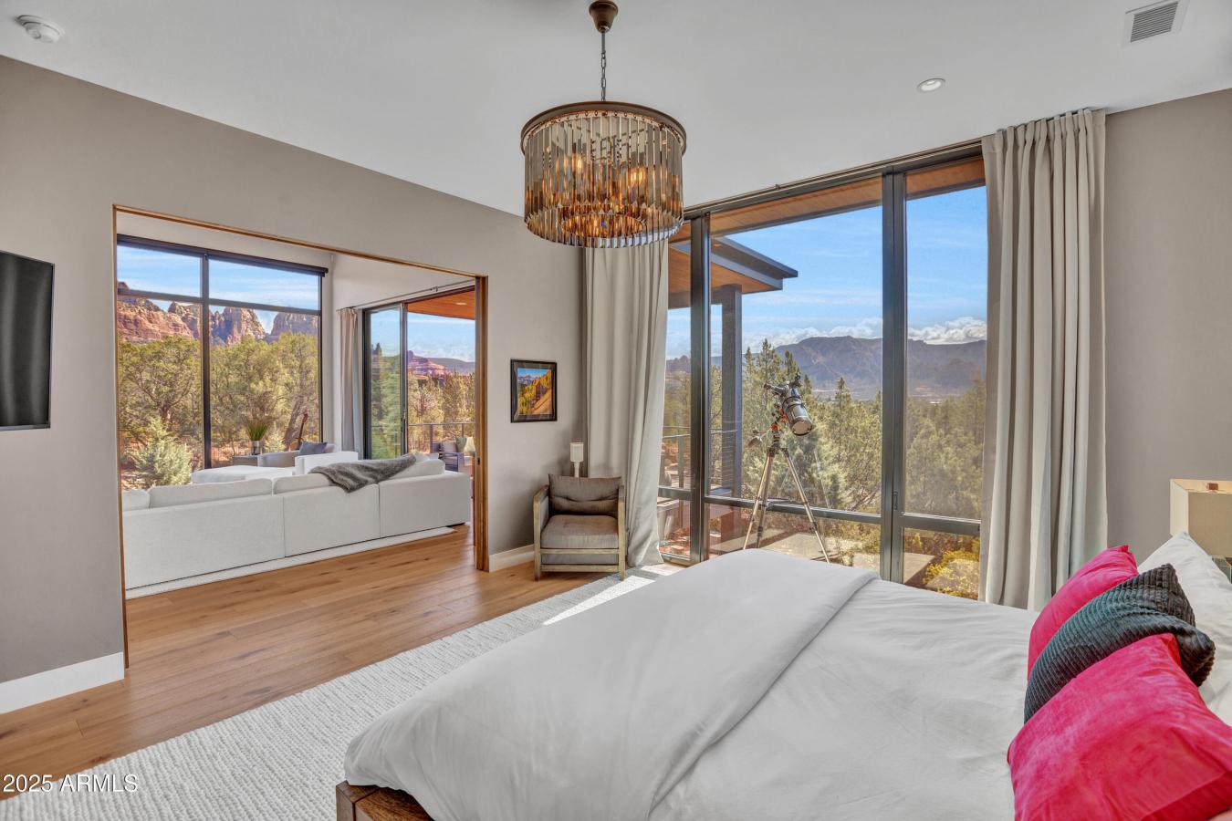 Sedona, Yavapai, 86336, United States, 5 Bedrooms Bedrooms, ,2 BathroomsBathrooms,Residential,For Sale,1929532