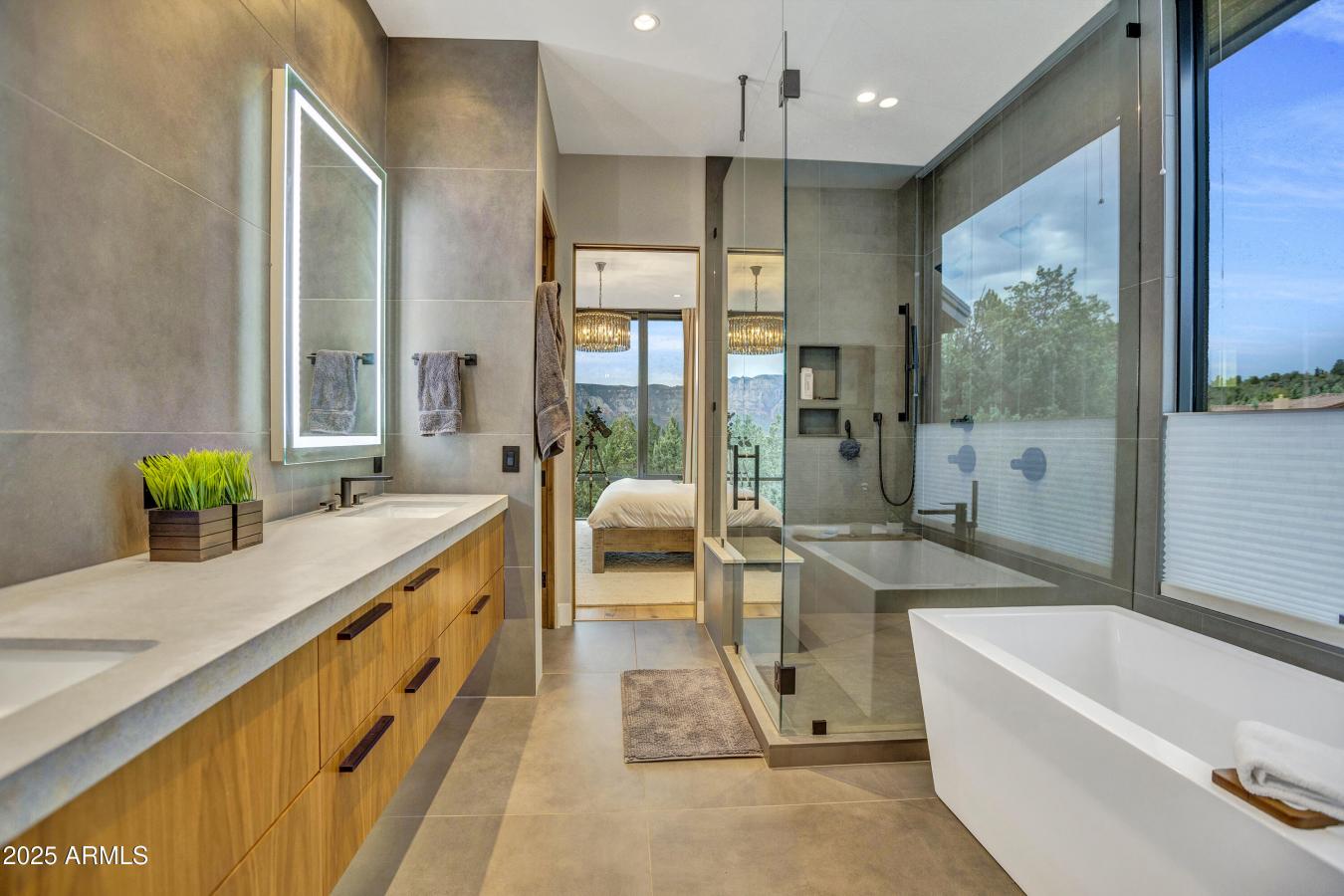 Sedona, Yavapai, 86336, United States, 5 Bedrooms Bedrooms, ,2 BathroomsBathrooms,Residential,For Sale,1929532