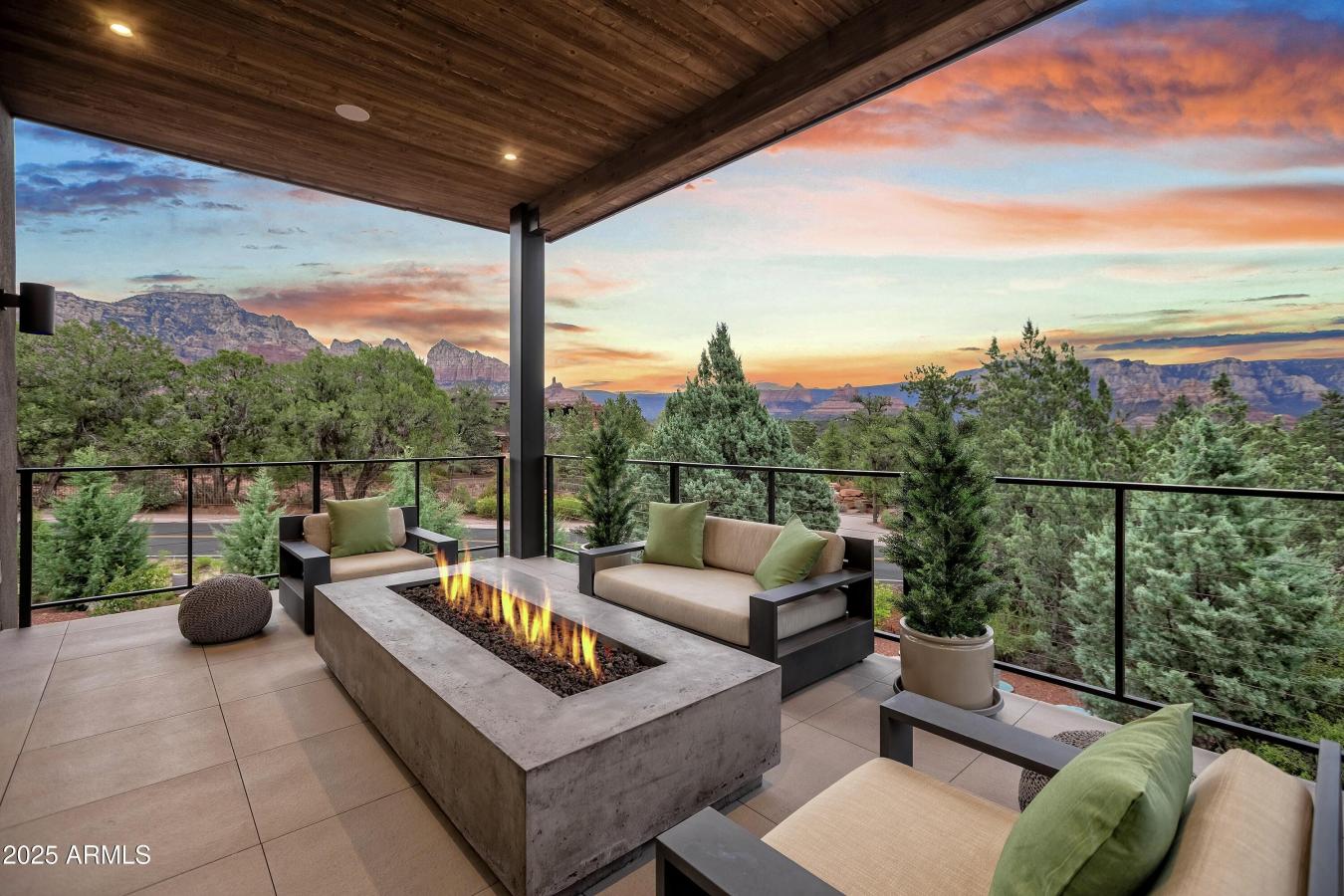 Sedona, Yavapai, 86336, United States, 5 Bedrooms Bedrooms, ,2 BathroomsBathrooms,Residential,For Sale,1929532