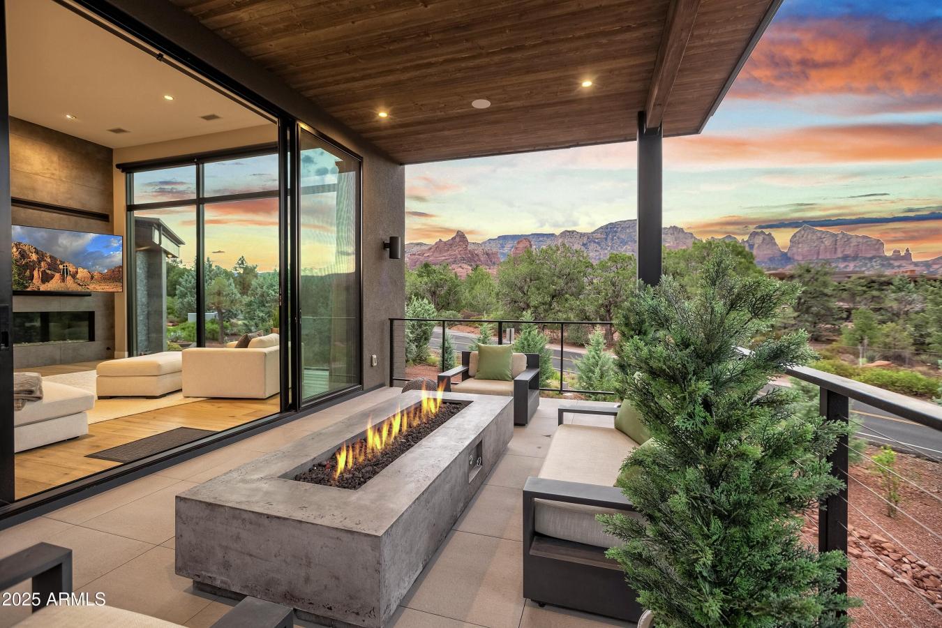 Sedona, Yavapai, 86336, United States, 5 Bedrooms Bedrooms, ,2 BathroomsBathrooms,Residential,For Sale,1929532